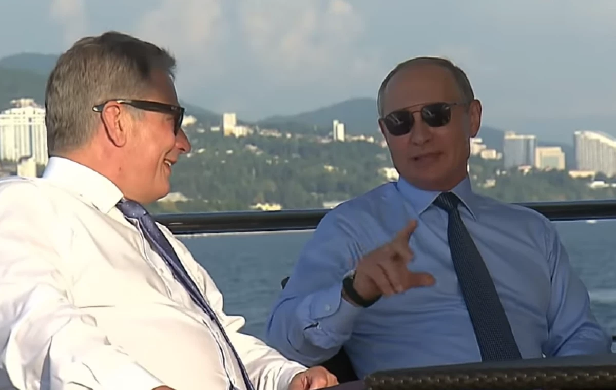 Η «βαρκάδα» του Πούτιν στη Μαύρη Θάλασσα – Δείτε βίντεο